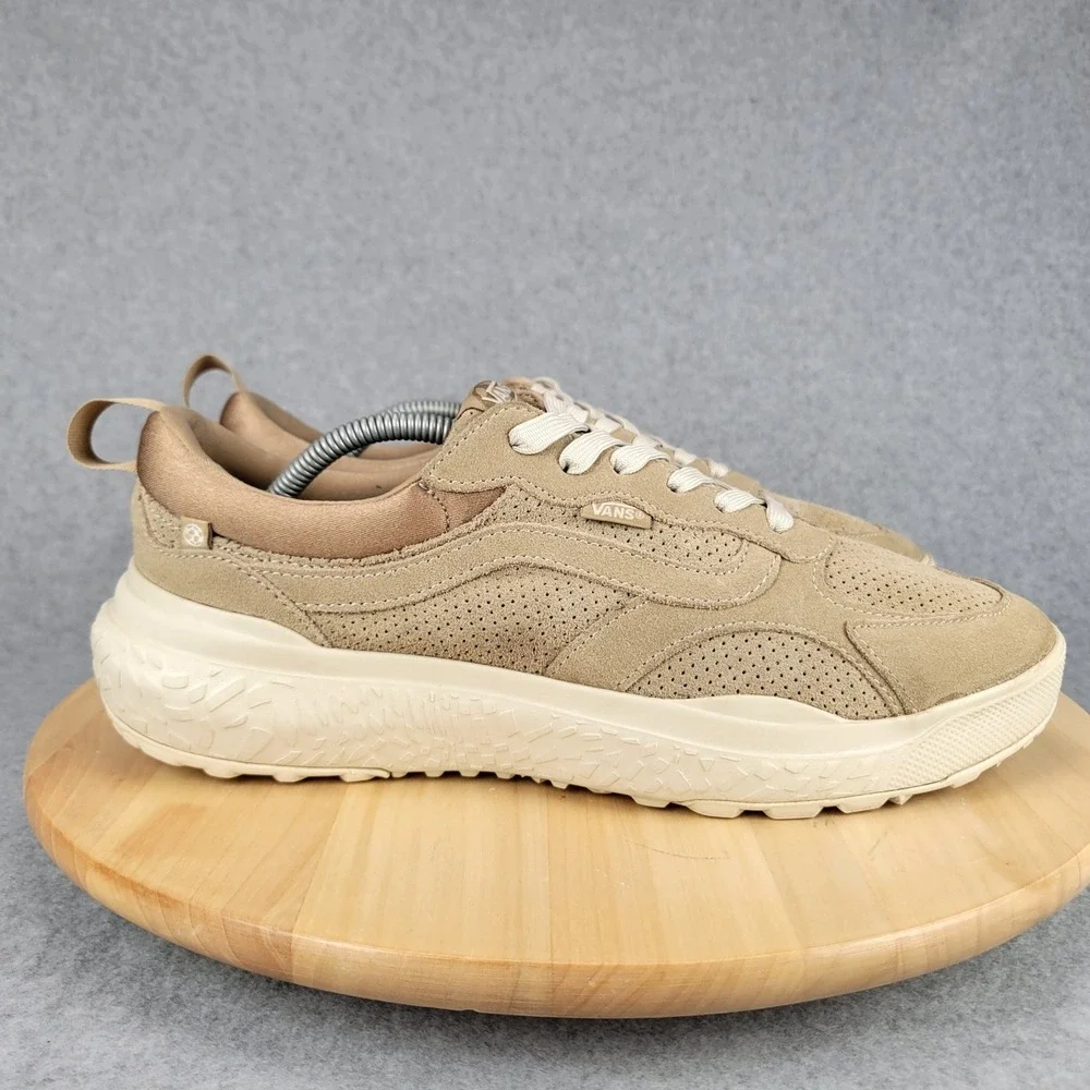 Vans UltraRange VR3 Mens Size 11 Tan Suede Perforated Low Top Sneakers